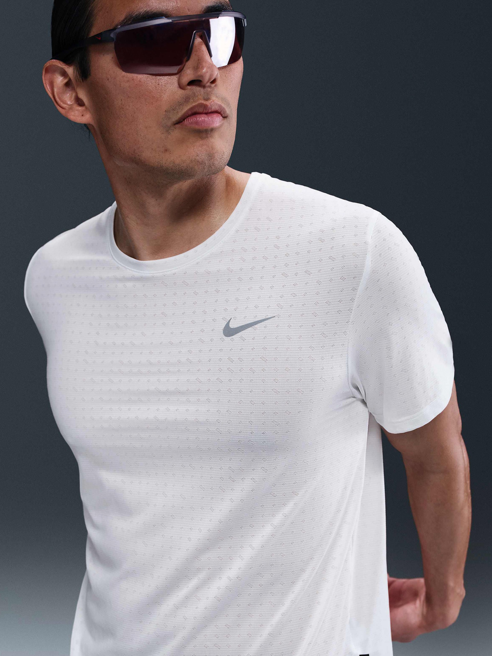 T-shirt de Running Nike Miler Breathe Dri-FIT Branca Para Homem
