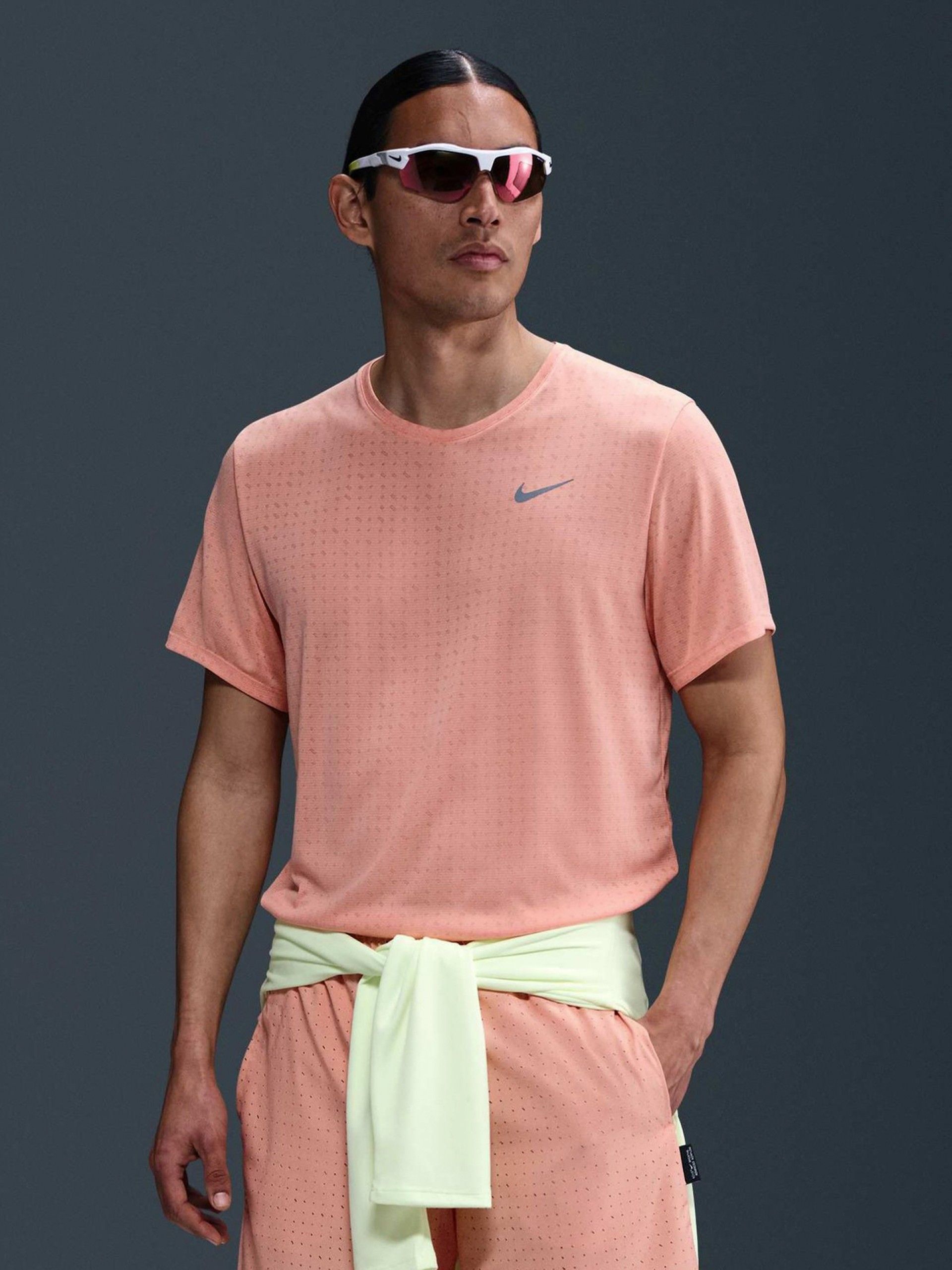 T-shirt de Running Nike Miler Breathe Dri-FIT Salmão Para Homem