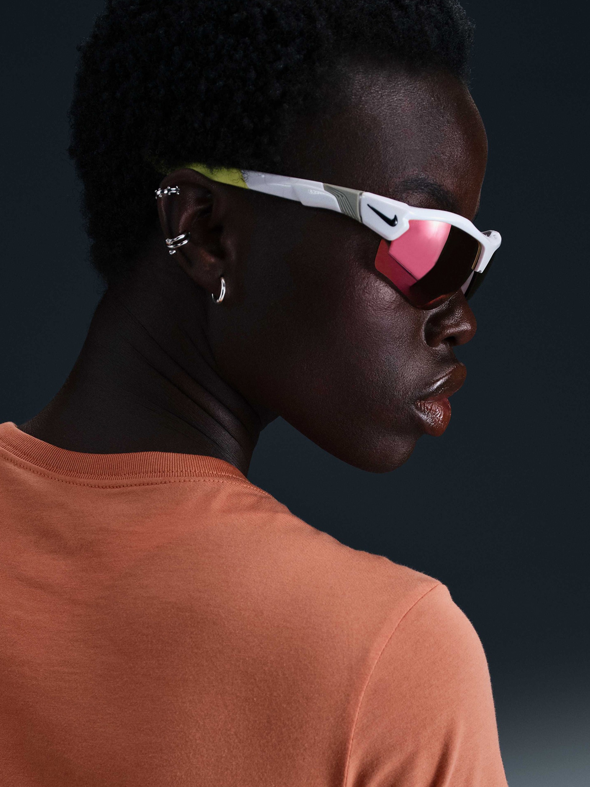 Camiseta Nike Sportswear Essentials Logo Naranja Para Mujer