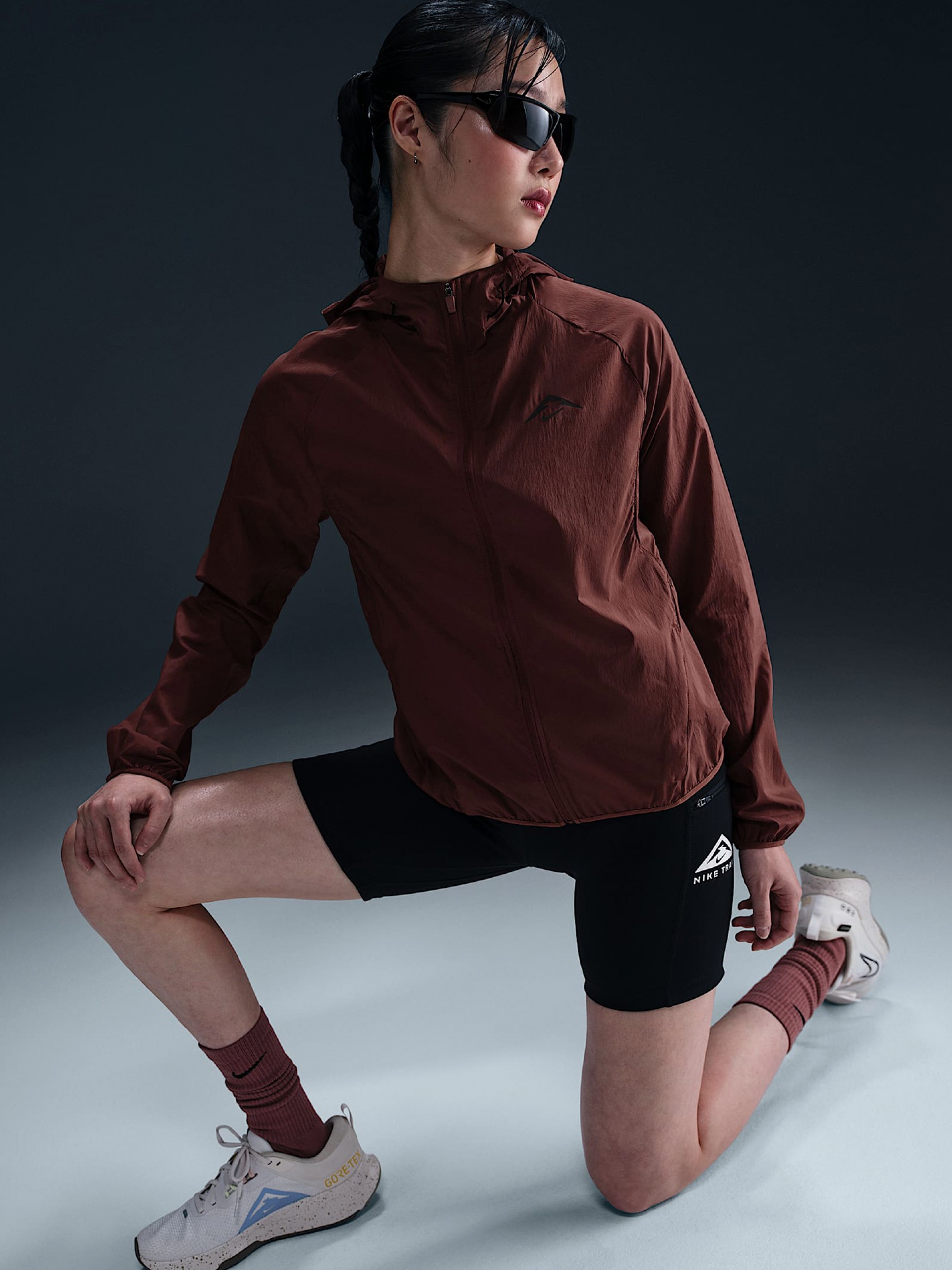 Chaqueta con Capucha de Trail Nike Trail Repel Marrón Para Mujer