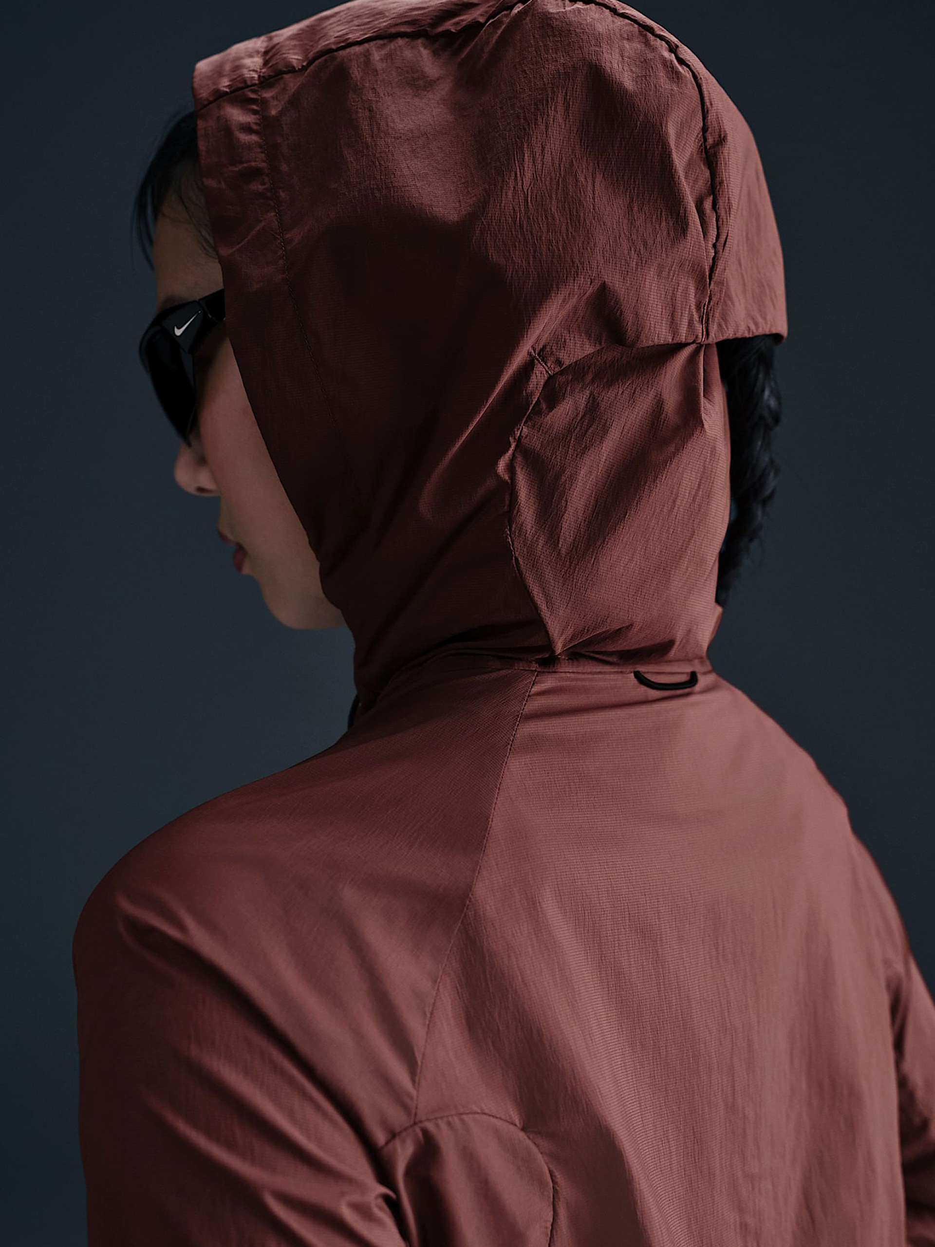 Chaqueta con Capucha de Trail Nike Trail Repel Marrón Para Mujer