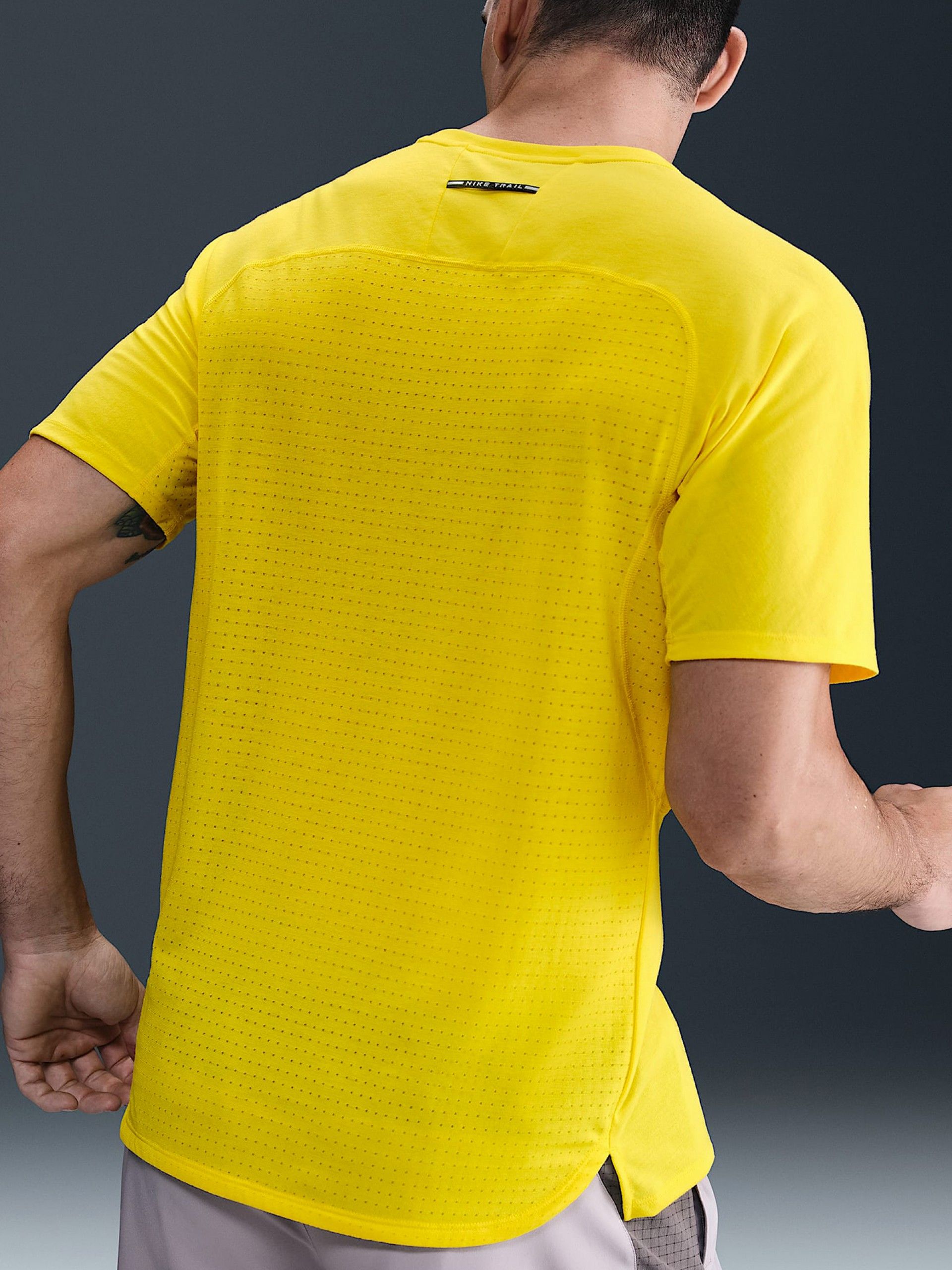 Nike Solar Chase Dri-FIT ADV Yellow Trail T-shirt For Men