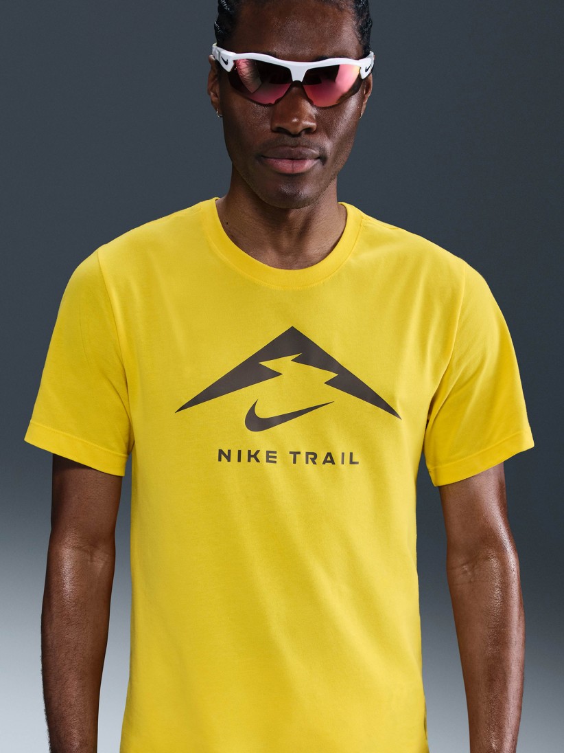 Camiseta de Trail Nike Dri-FIT Amarilla Para Hombre