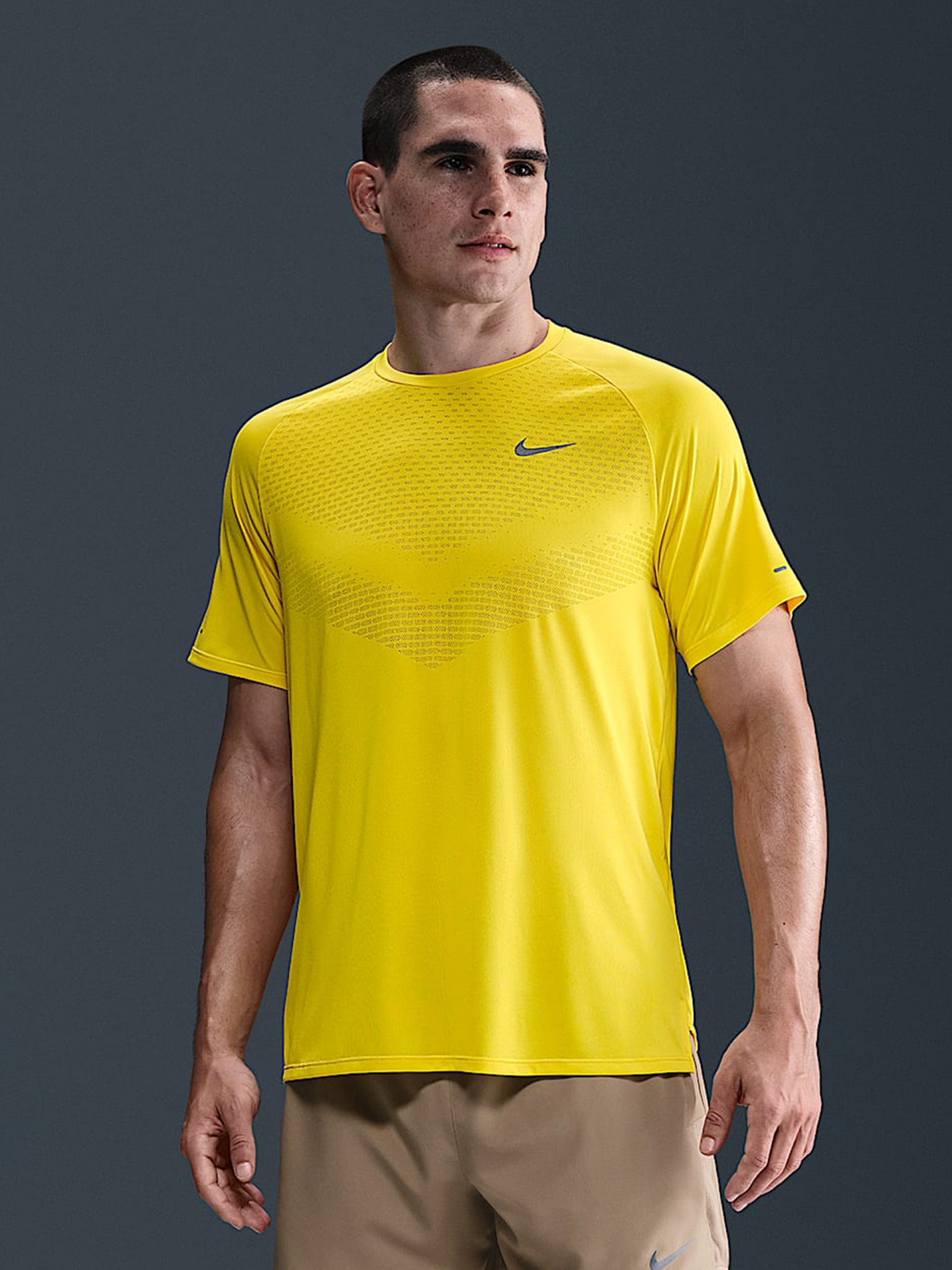 Camiseta de Running Nike Stride Dri-FIT ADV Amarilla Para Hombre
