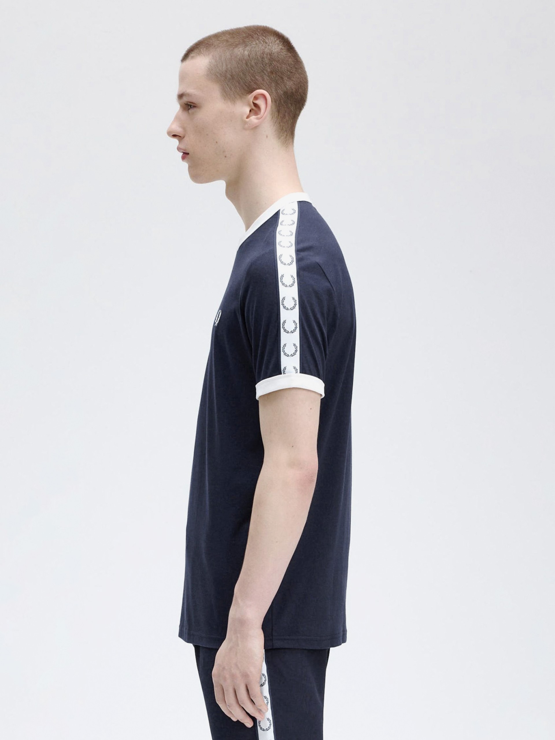 T-shirt Fred Perry Taped Ringer Azul e Branca
