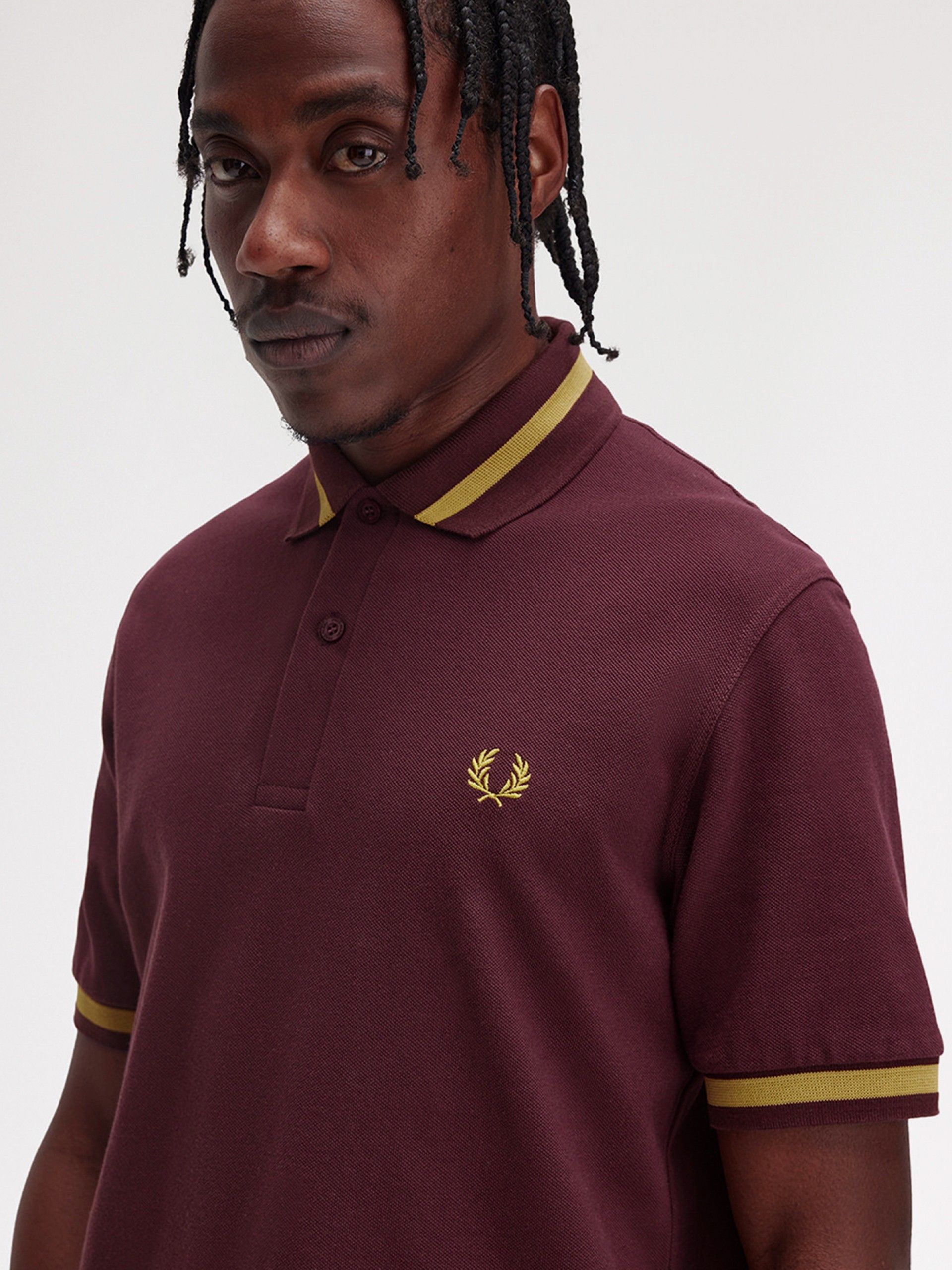 Polo Fred Perry M2 Single Tipped Bordeaux e Dourado