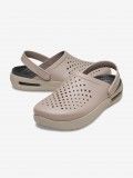 Sandlias Crocs Clog InMotion Bege