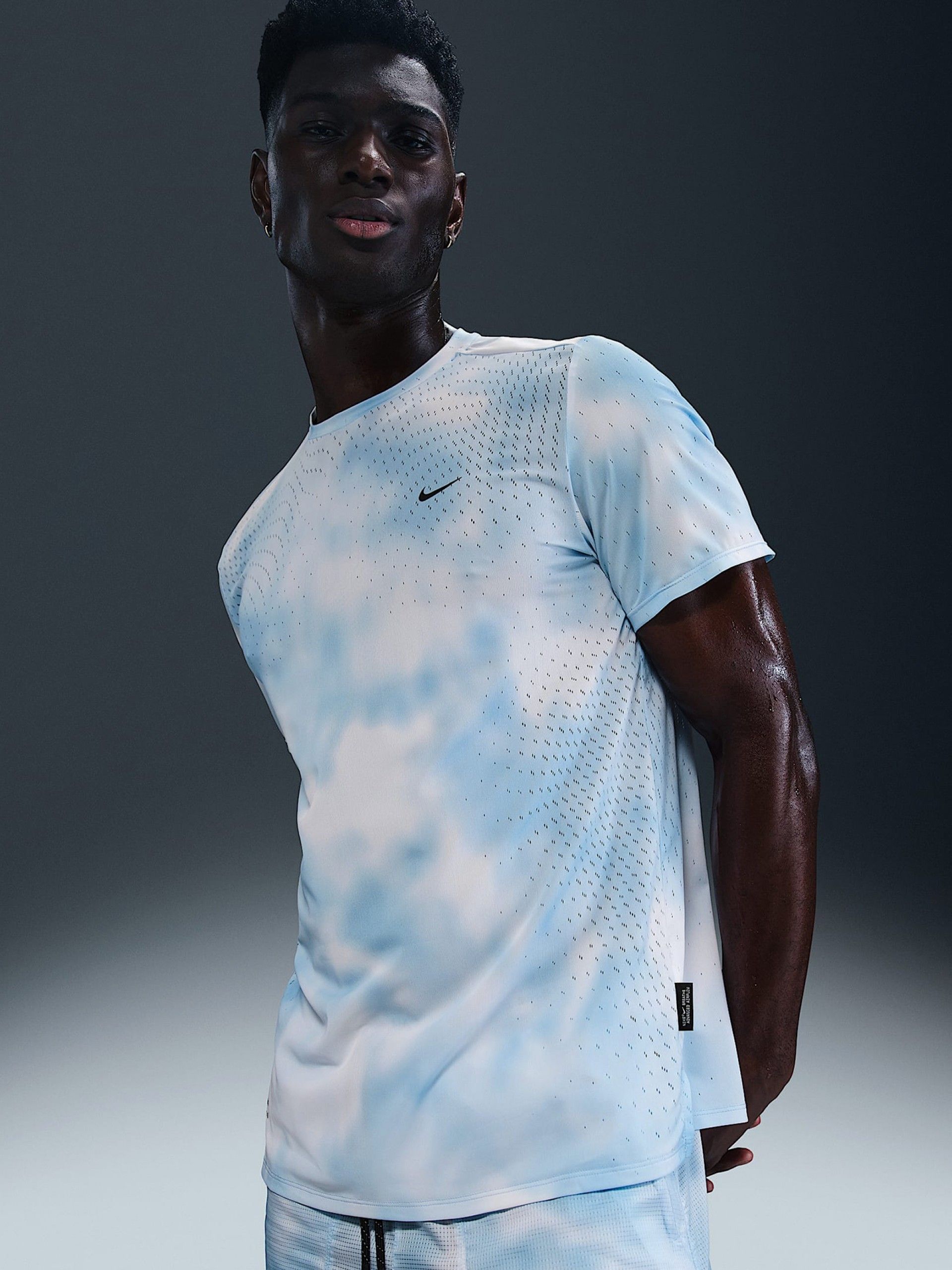 T-shirt de Running Nike Division Breathe Dri-FIT Azul e Branca Estampada Para Homem