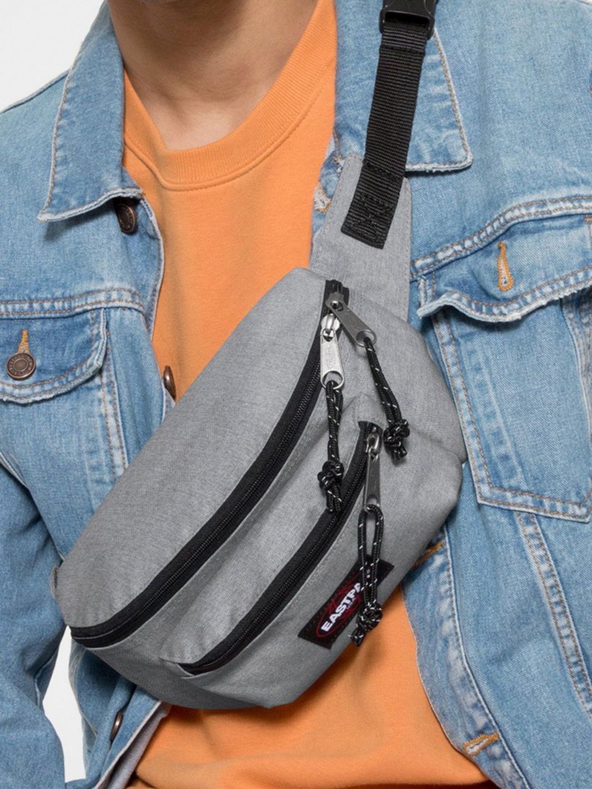 Bolsa de Cintura Eastpak Doggy Cinzenta