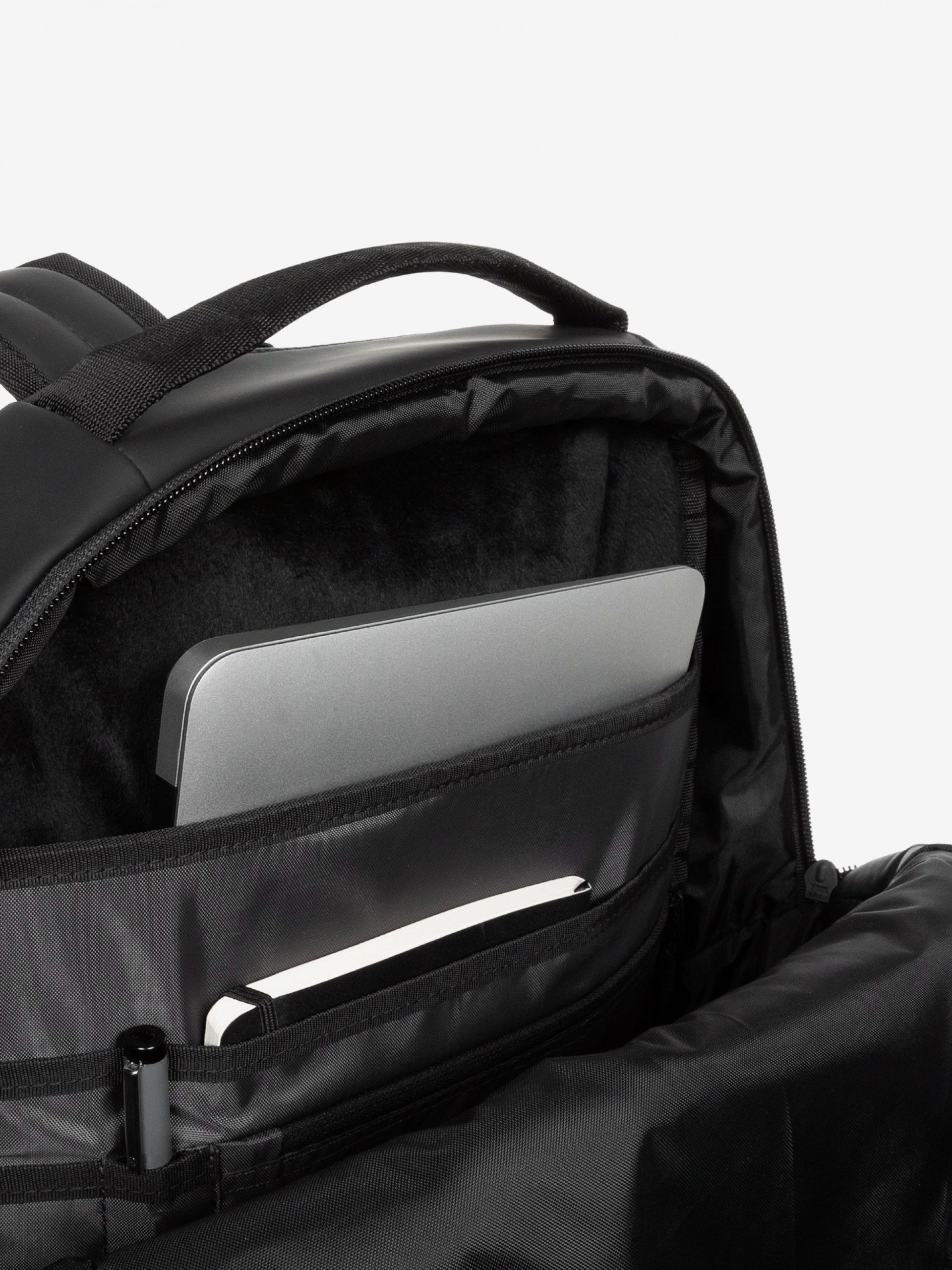 Mochila Eastpak Tecum F M Negro Mate