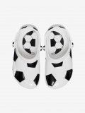 Sandlias Crocs Classic Bola de Futebol Kids Brancas e Pretas