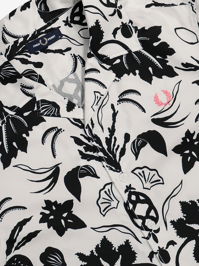 【FRED PERRY】 ★ Botanical Print Revere Collar Shirt ★ Fred Perry Botanical Print Revere Collar White and Black