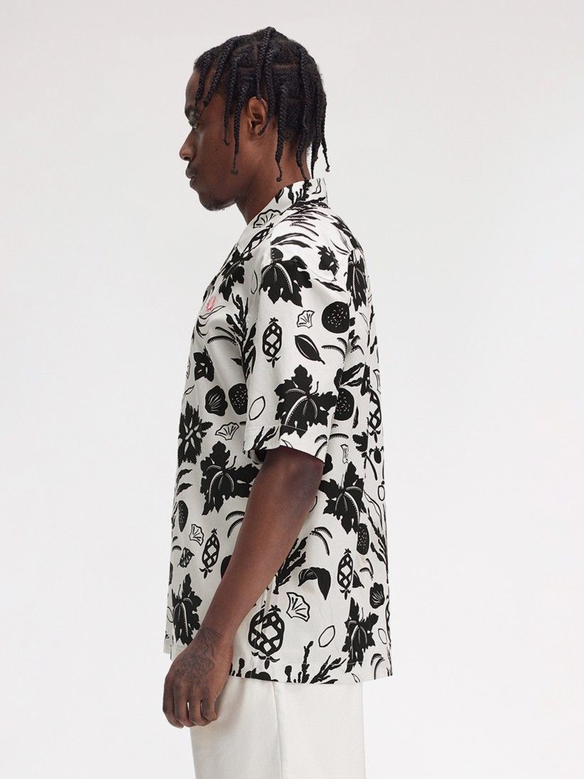 【FRED PERRY】 ★ Botanical Print Revere Collar Shirt ★ Fred Perry Botanical Print Revere Collar White and Black