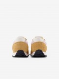 Sapatilhas New Balance U471 V1 Lils e Camel