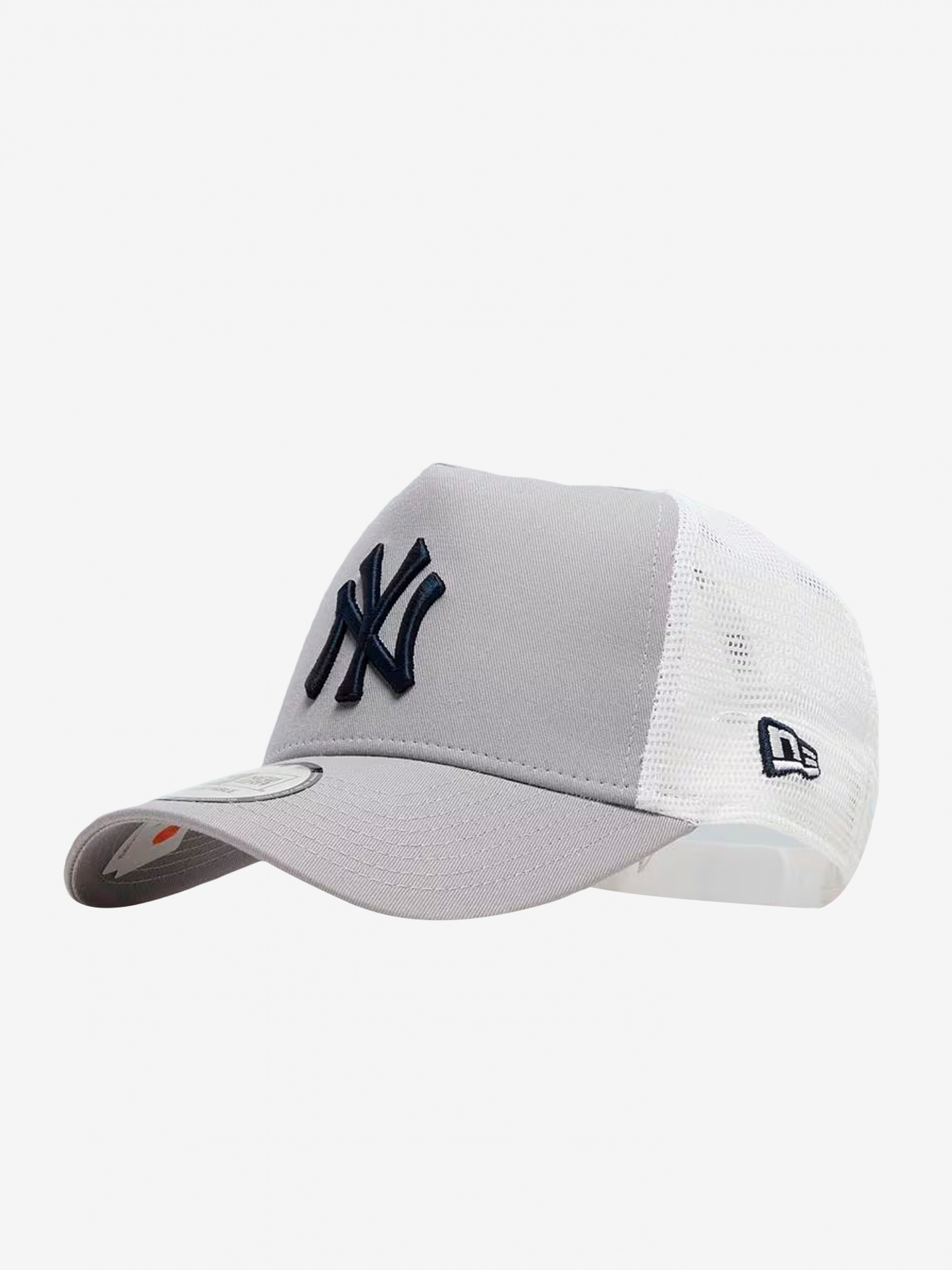 Gorra New Era New York Yankees Side Patch Trucker Gris y Blanca