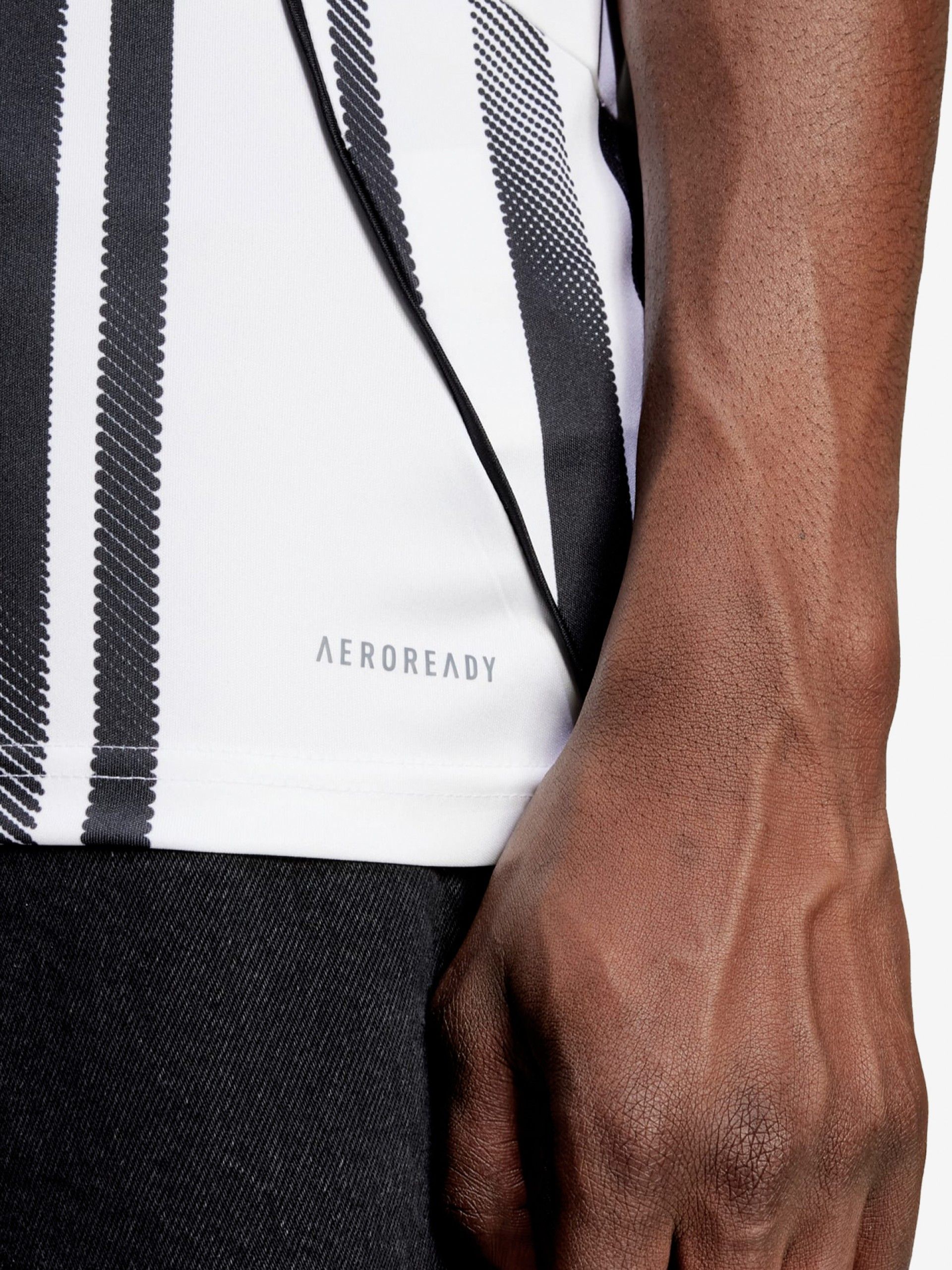 Adidas Juventus F. C. Home 25/26 Jersey