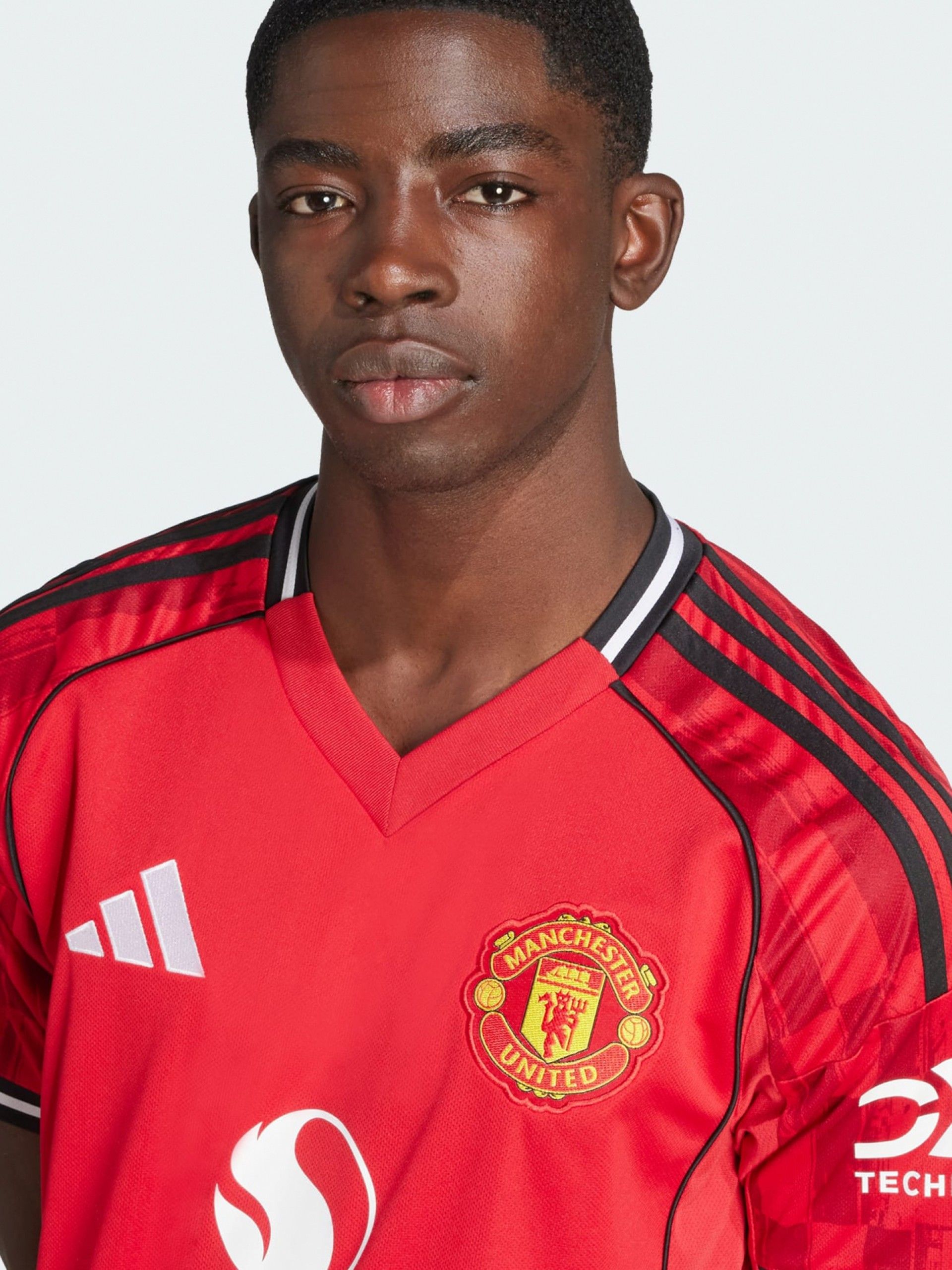 Camiseta Adidas Equipación Principal Manchester United F. C. 25/26