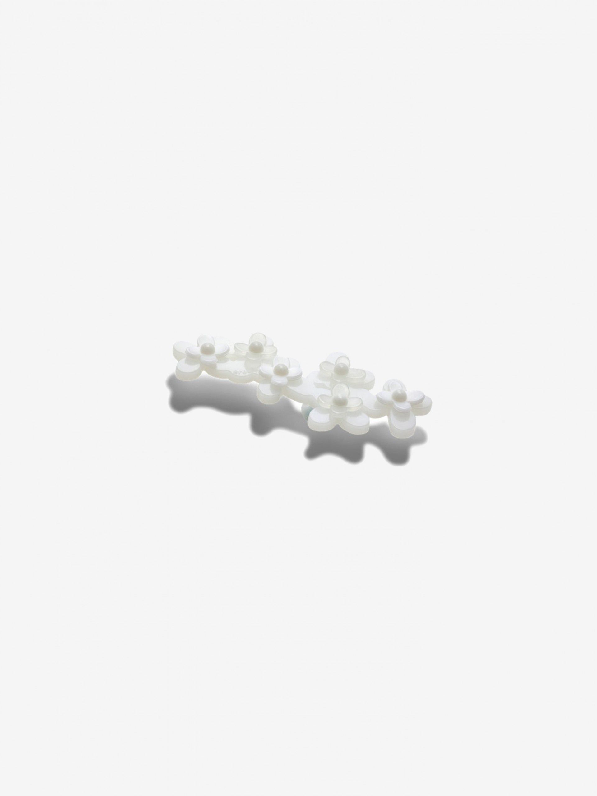 Crocs White Flower Jibbitz