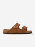 Chinelos Birkenstock Arizona Couro em Camura Camel