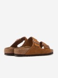 Chinelos Birkenstock Arizona Couro em Camura Camel