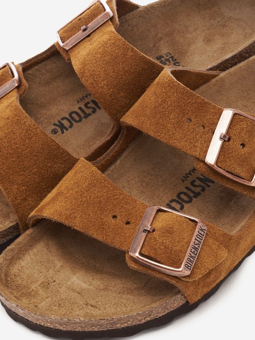 Chinelos Birkenstock Arizona Couro em Camura Camel
