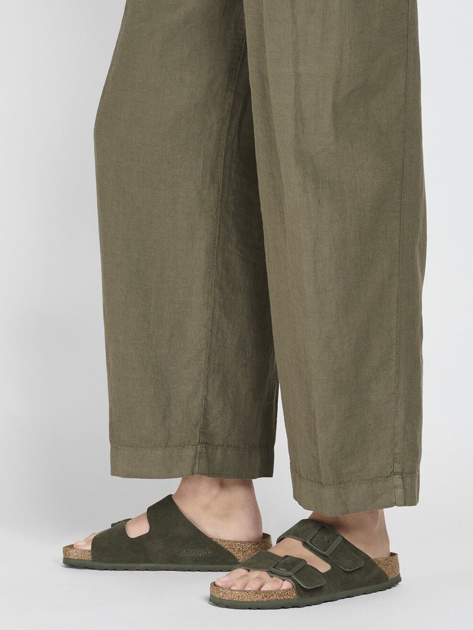 Chinelos Birkenstock Arizona Couro em Camurça Verdes