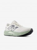Zapatillas de Running New Balance Fuelcell Propel v5 Beige y Verdes Para Hombre