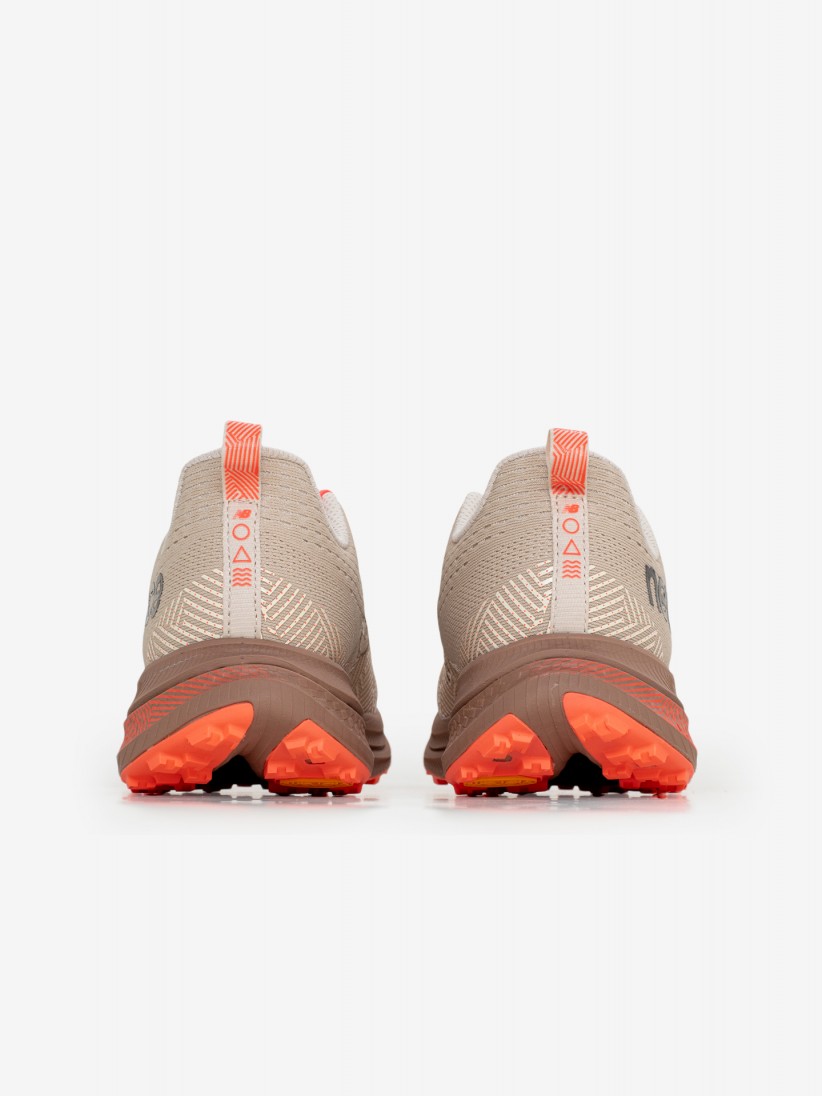 Sapatilhas de Running New Balance Fuelcell Supercomp Trail Camel e Salmo Para Homem