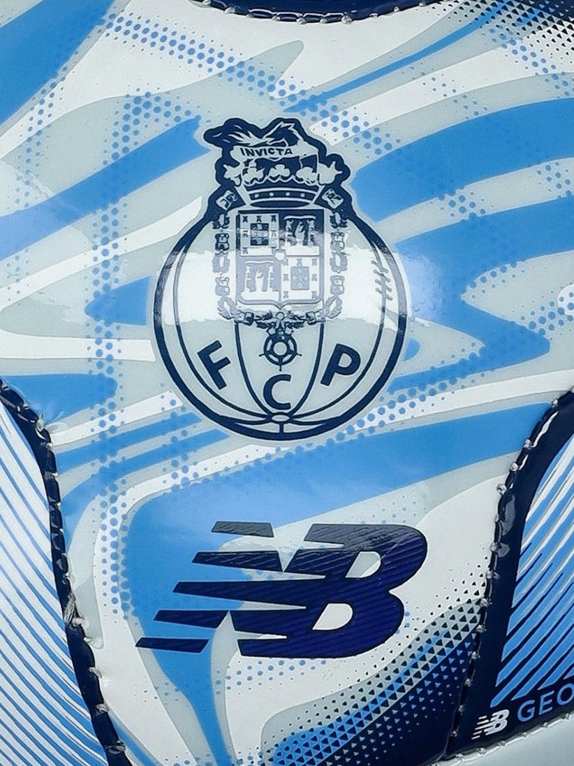 Mini Bola New Balance Geodesa F. C. Porto EP25/26