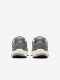 Sapatilhas Nike P-6000 Cinzentas e Verdes Para Homem
