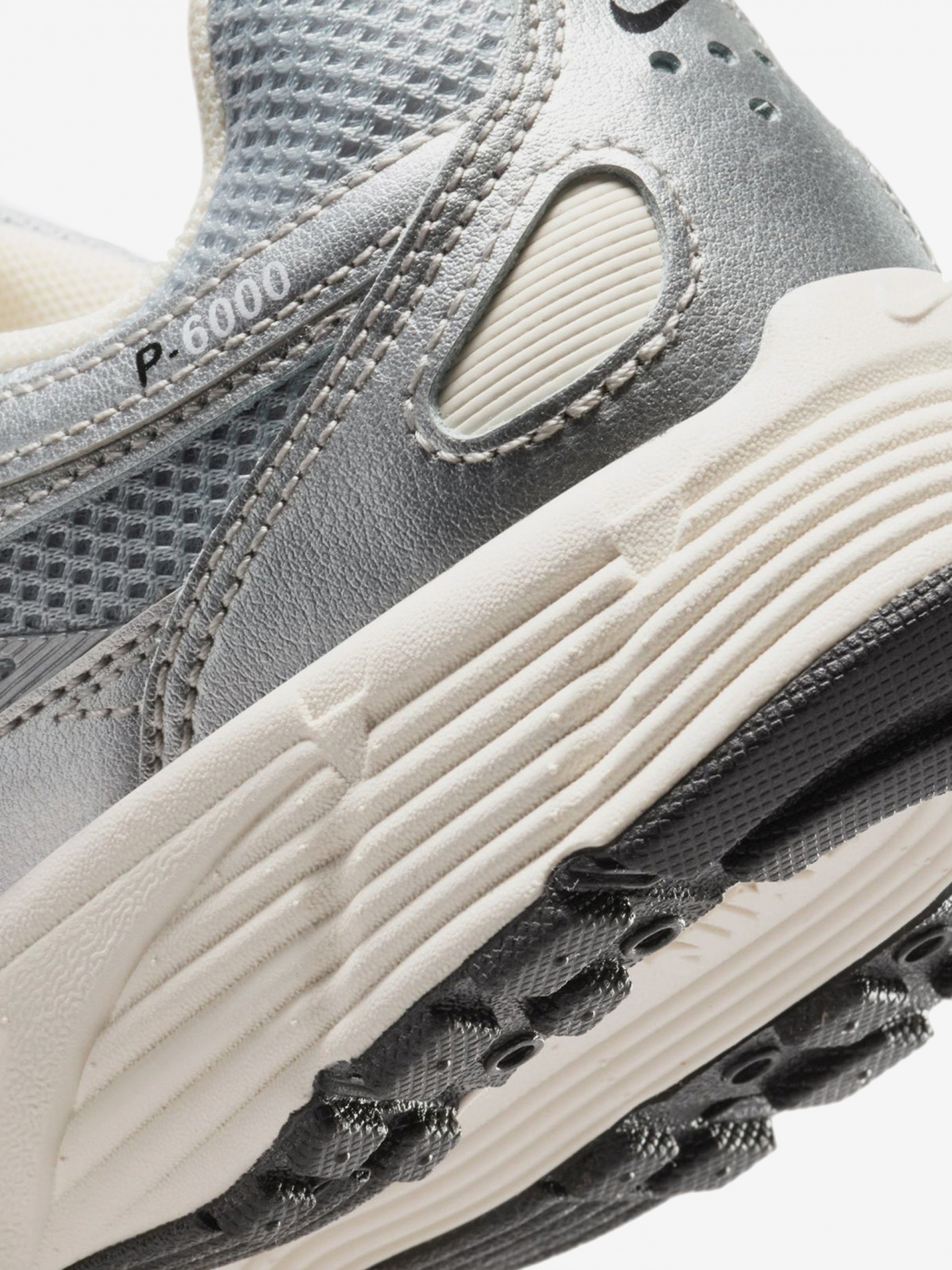 Zapatillas Nike P-6000 Grises y Plateadas Júnior