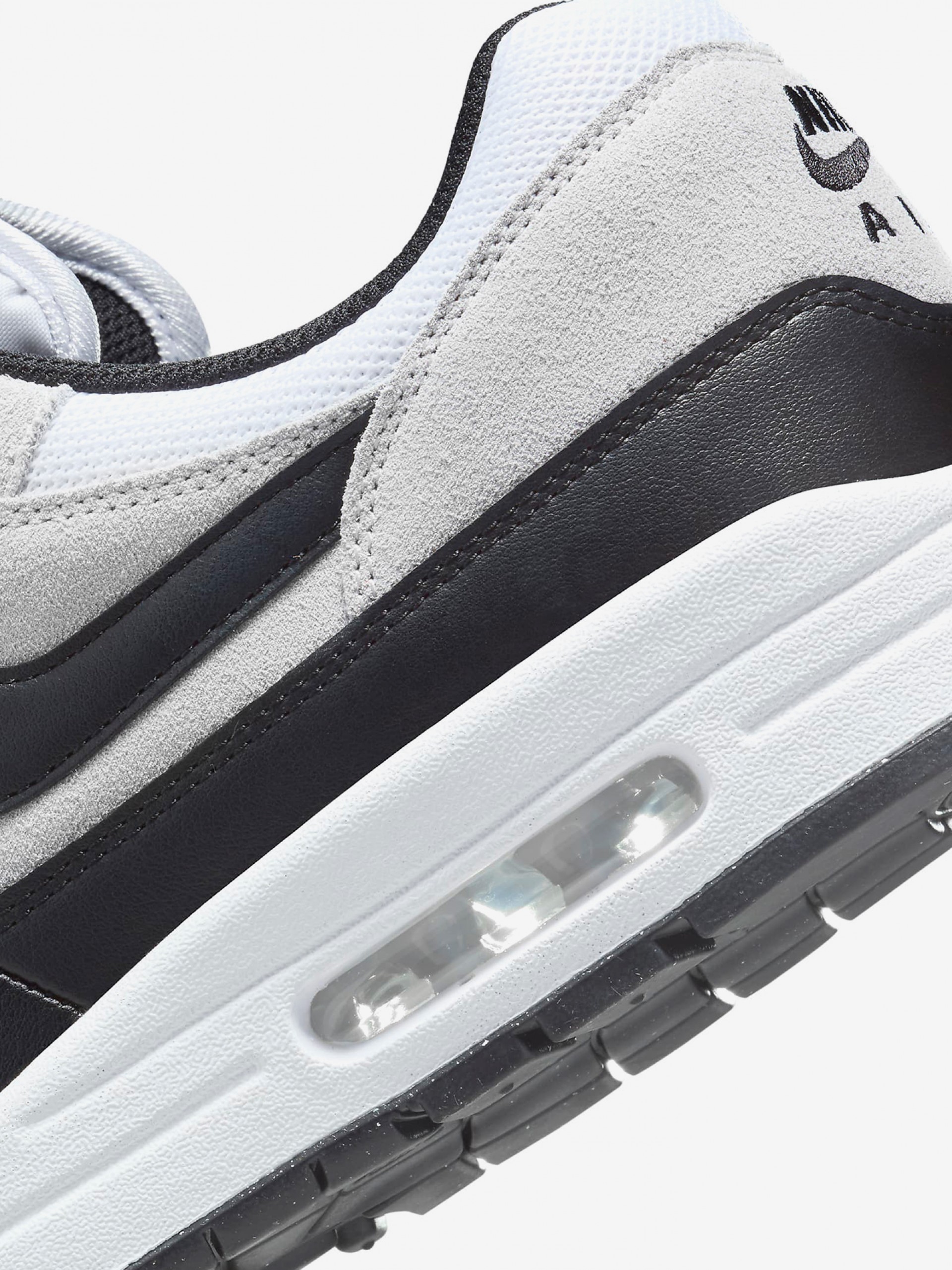 Sapatilhas Nike Air Max 1 Essential Brancas e Pretas Para Homem