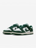 Sapatilhas Nike Dunk Low Verdes e Brancas Para Mulher