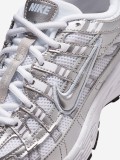 Sapatilhas Nike P-6000 Brancas e Prateadas Jnior