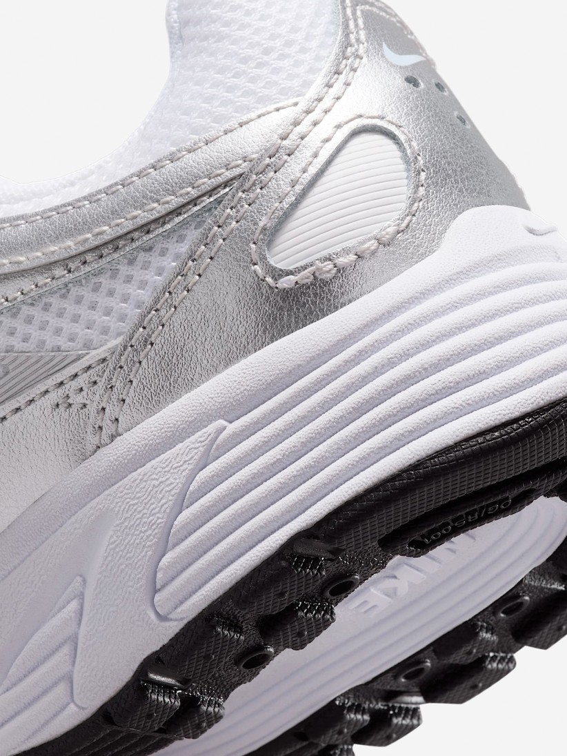 Sapatilhas Nike P-6000 Brancas e Prateadas Jnior