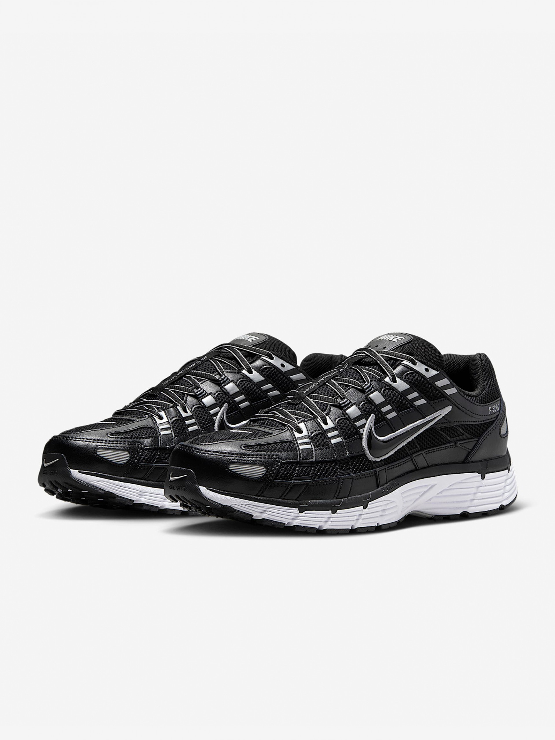 Zapatillas Nike P-6000 Negras y Plateadas Para Hombre
