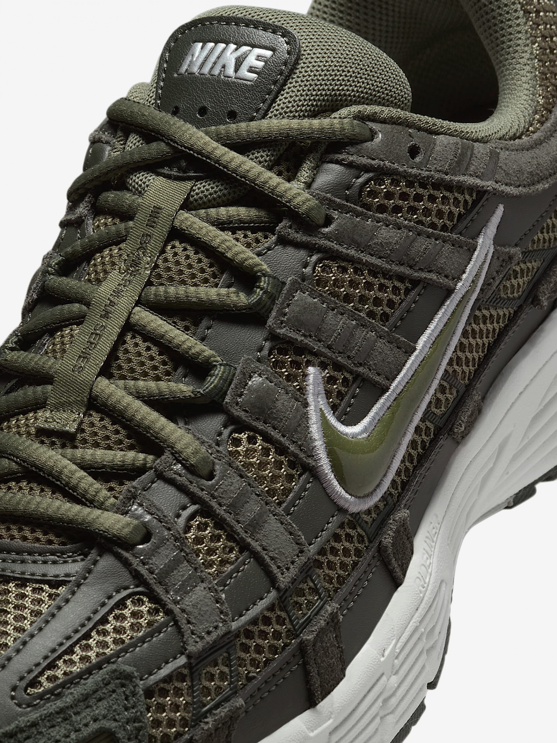 Zapatillas Nike P-6000 SE Verdes Para Hombre