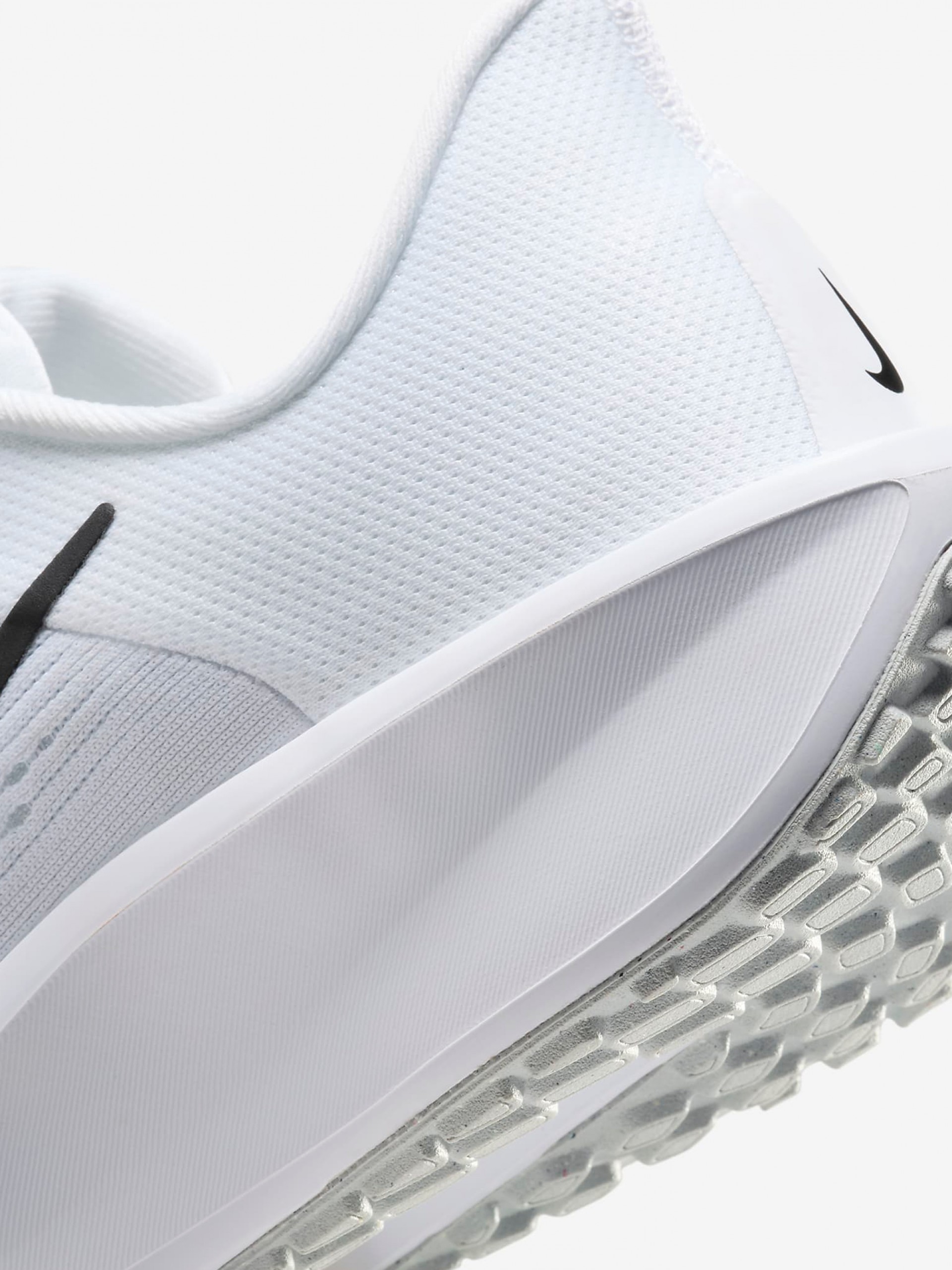 Sapatilhas de Running Nike Quest 6 Brancas Para Mulher