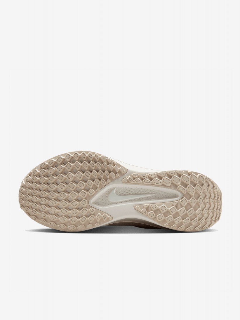 Nike Quest 6 Beige Running Trainers For Women