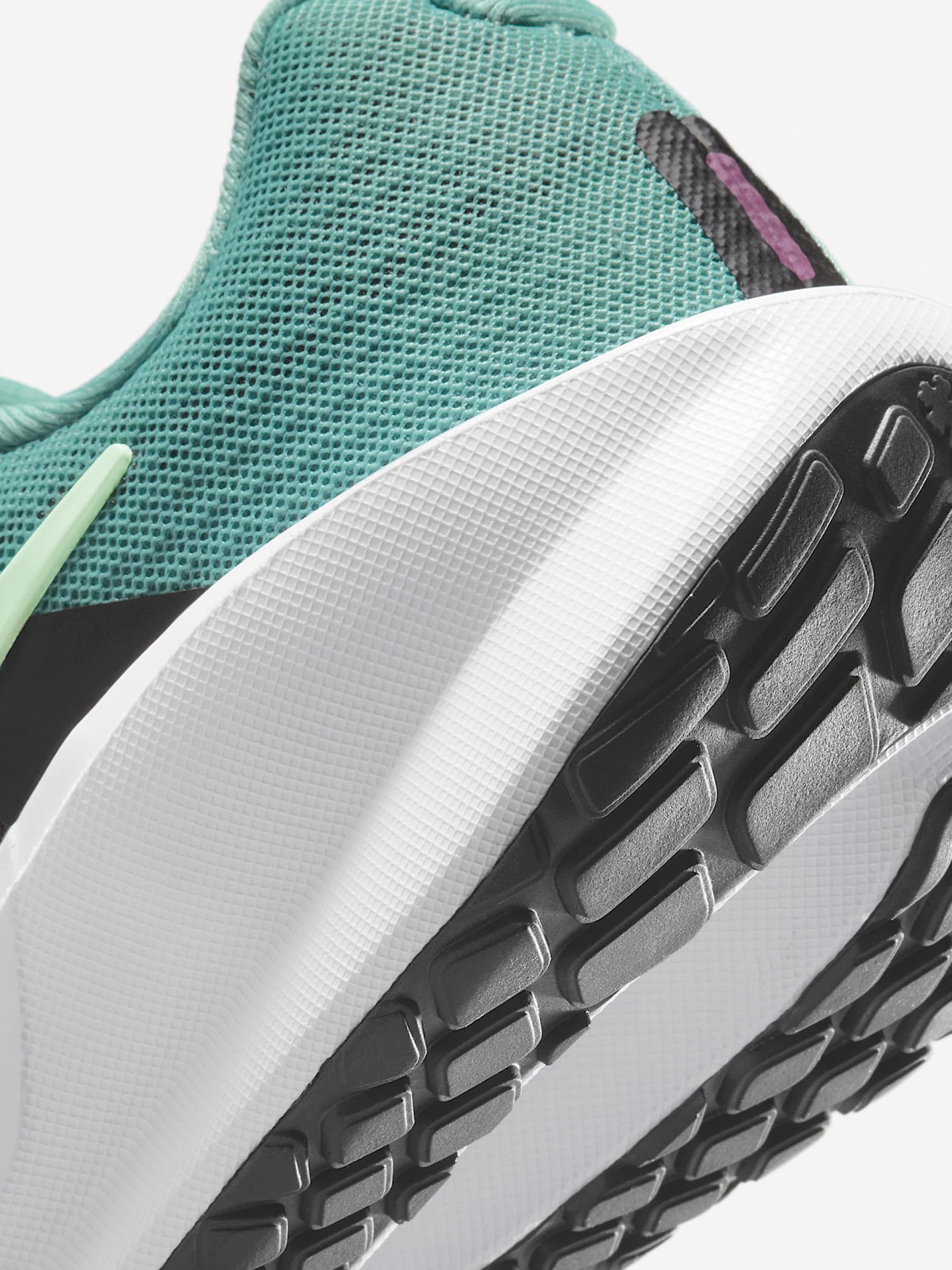 Nike Downshifter 13 Green Running Trainers For Women