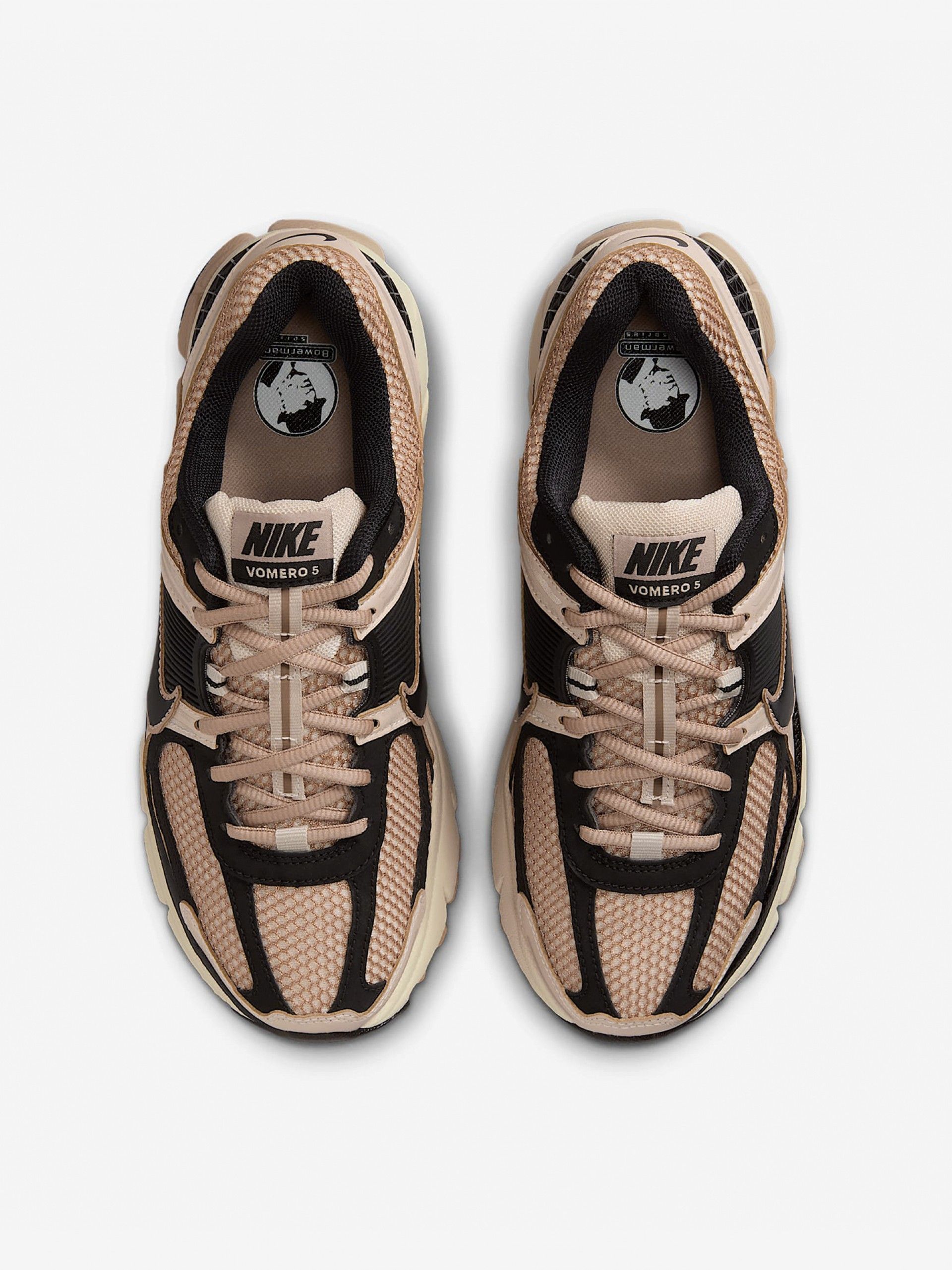 Zapatillas Nike Zoom Vomero 5 Beige y Negras Para Mujer