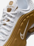 Sapatilhas Nike Shox R4 Douradas e Brancas Jnior