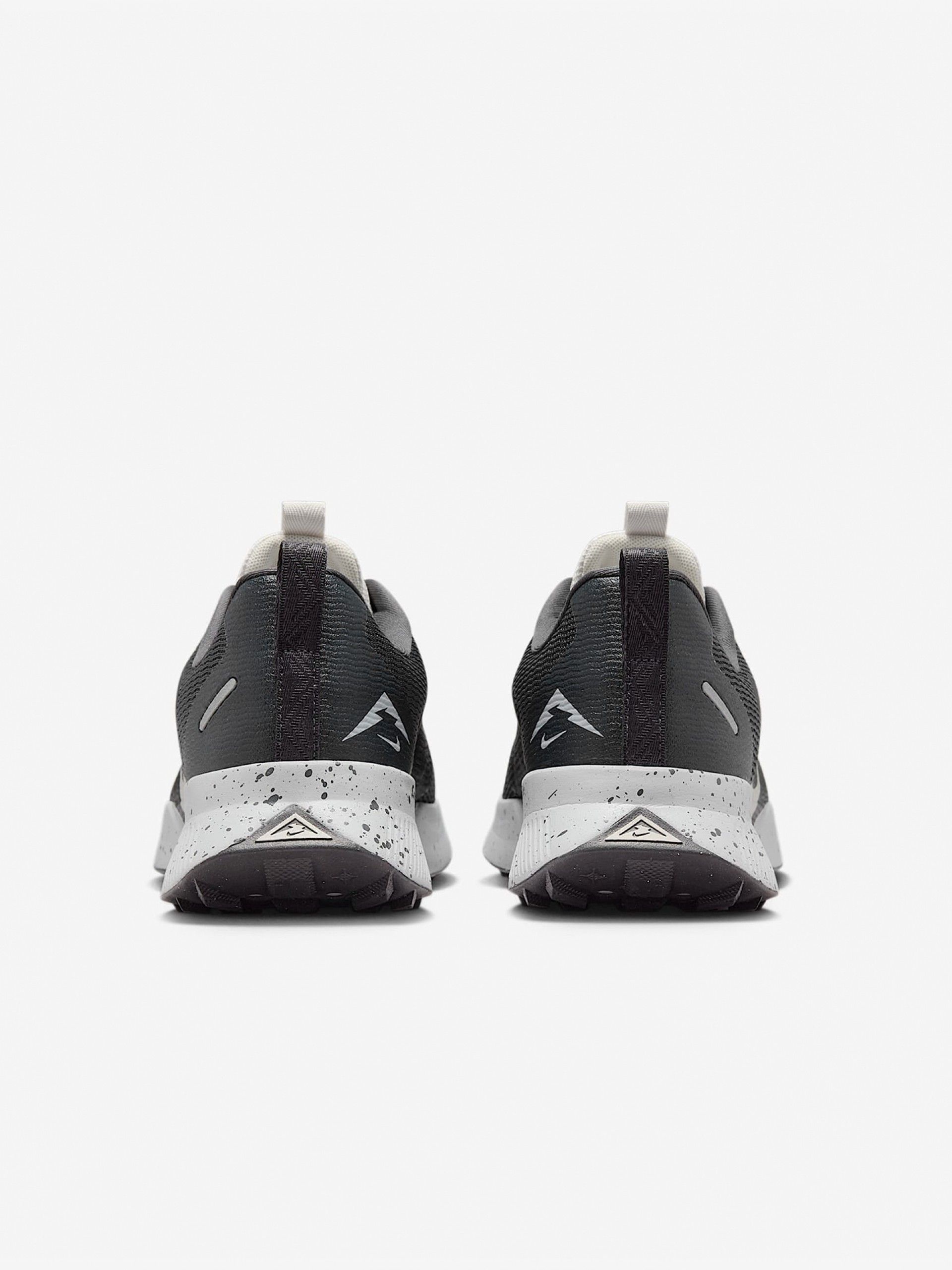 Sapatilhas de Trail Nike Juniper Trail 3 Cinzentas Para Homem
