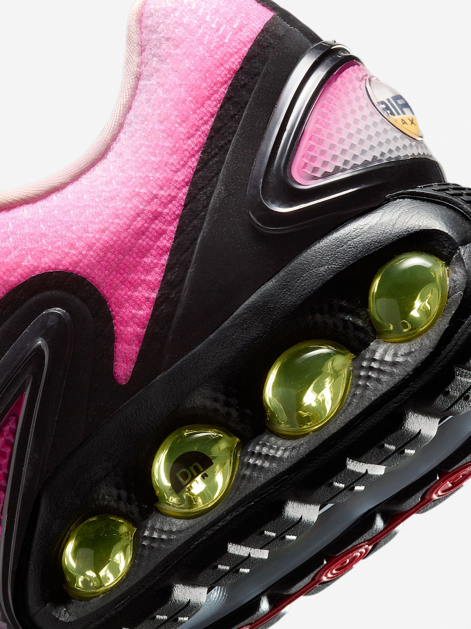 Zapatillas Nike Air Max Dn Rosa y Negras Para Mujer