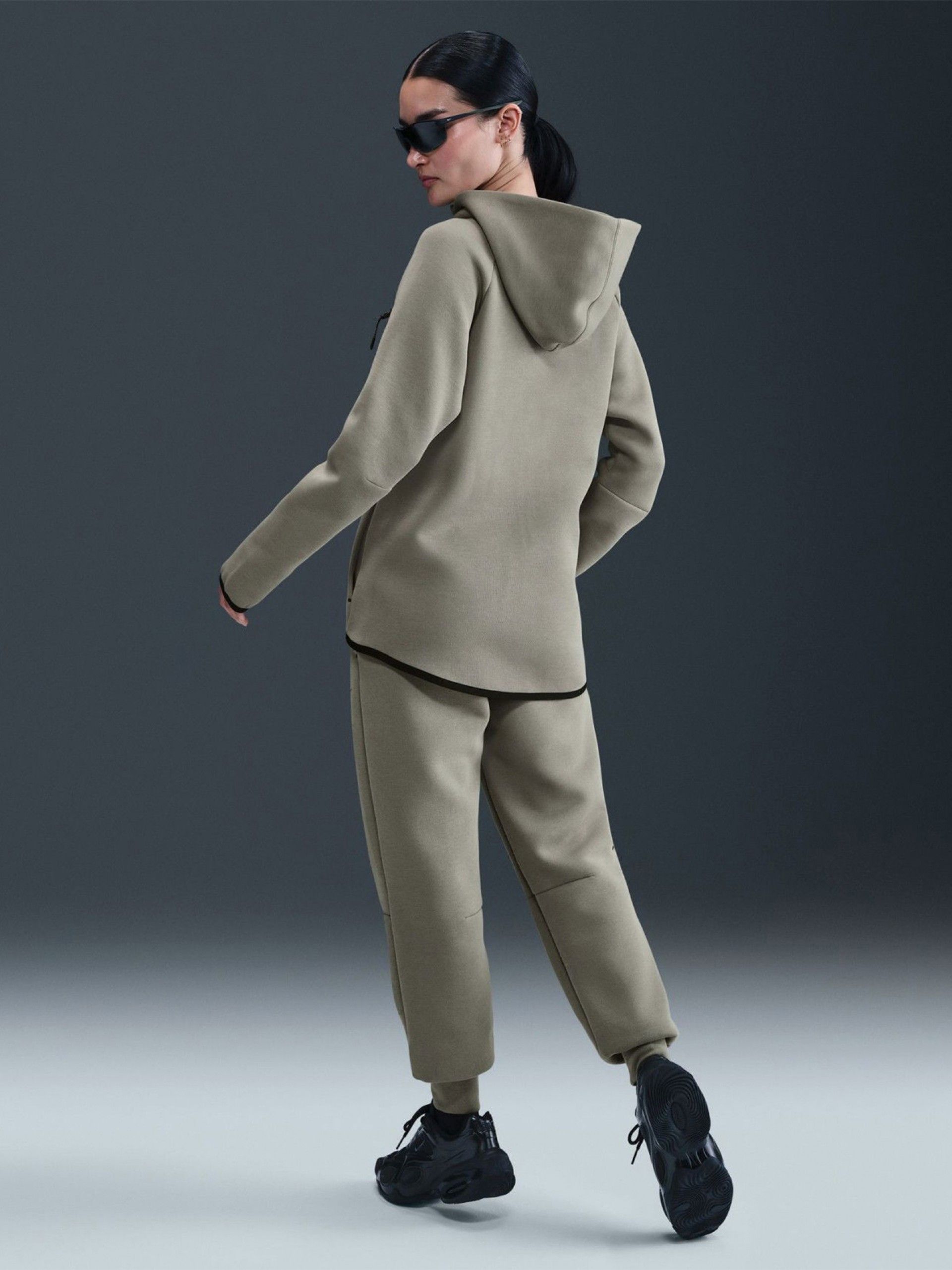 Pantalones Nike Sportswear Tech Fleece Mid-Rise Verdes Para Mujer