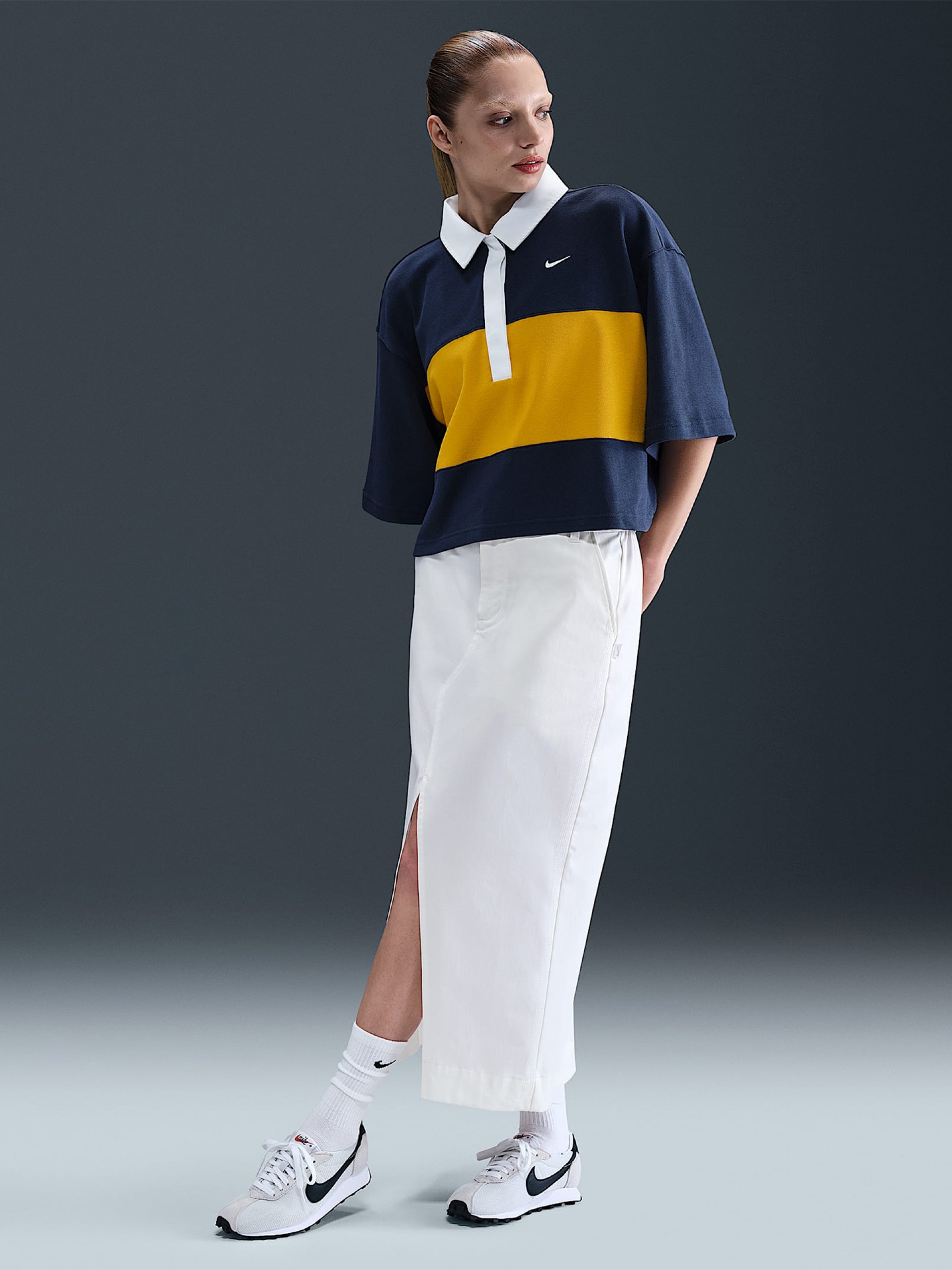 Polo Nike Sportswear Oversized Azul y Amarillo Para Mujer