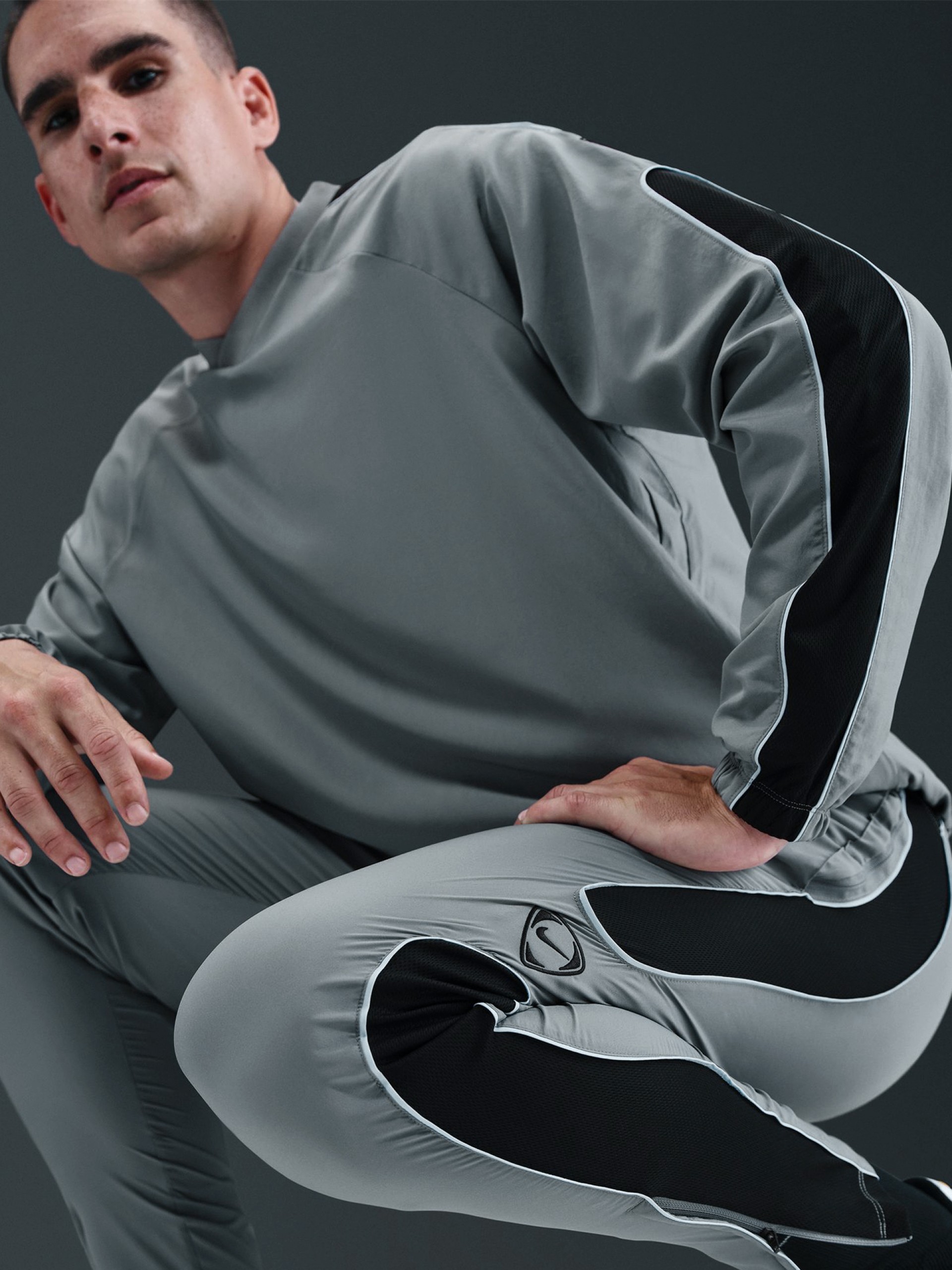 Pantalones de Fútbol Nike Dri-FIT Academy Grises Para Hombre