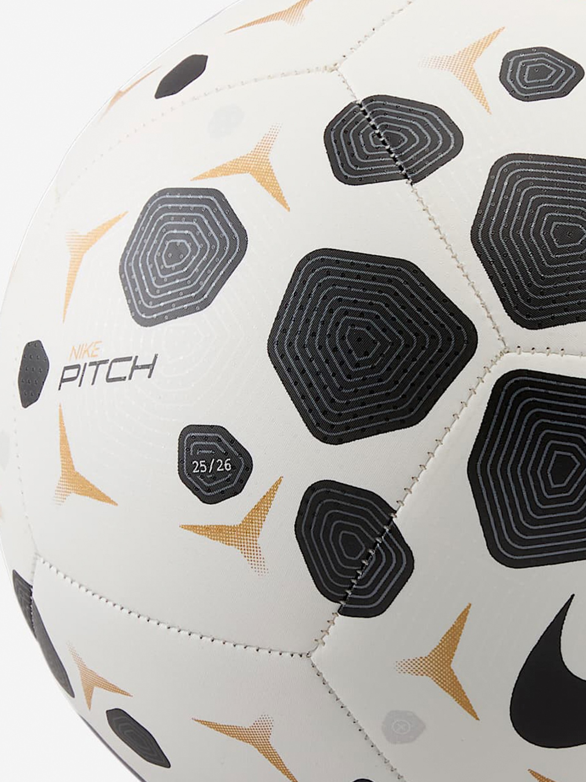 Nike Pitch 25 White and Black Ball