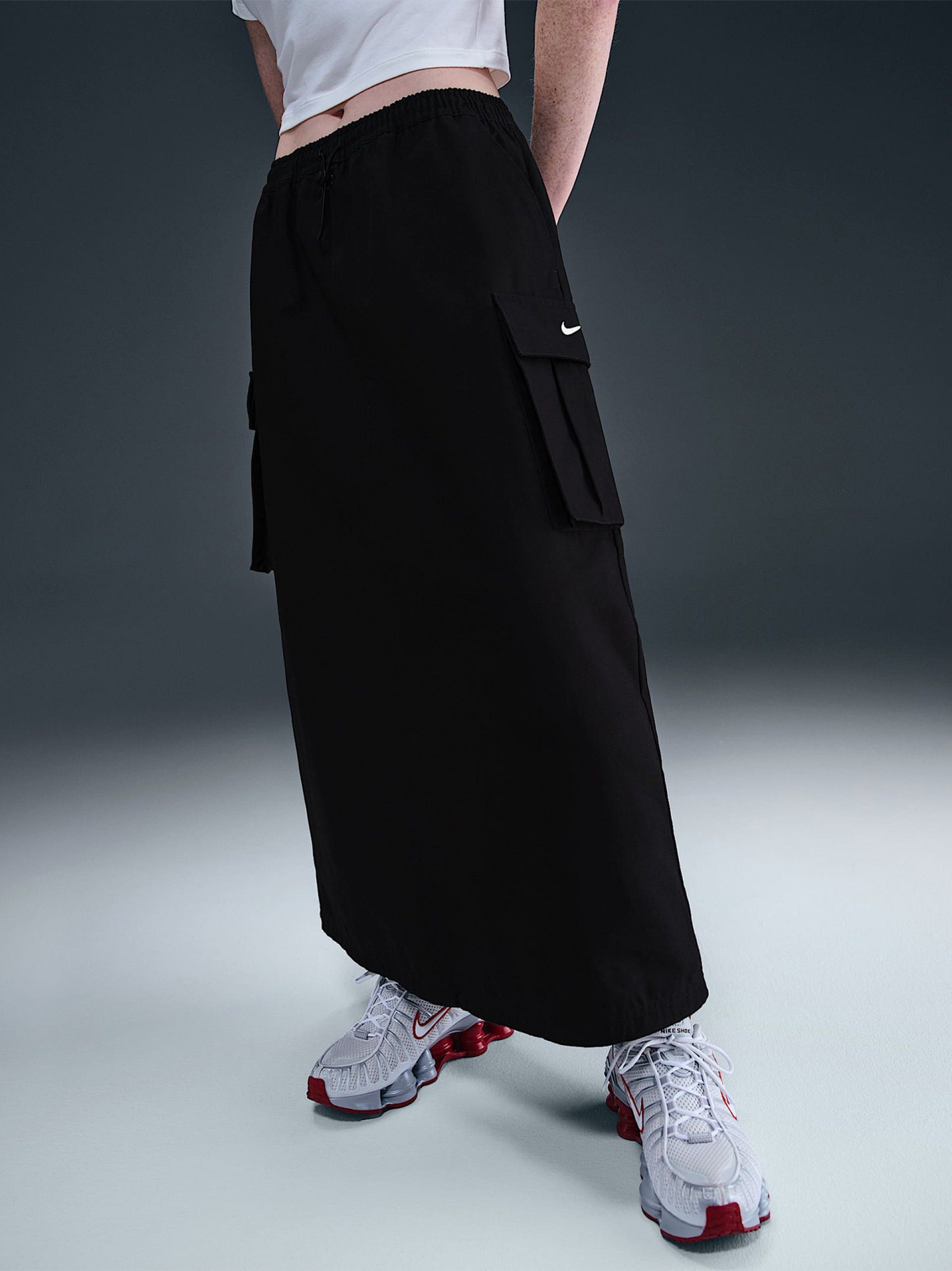 Saia Midi Nike Sportswear Loose Cargo Preta Para Mulher