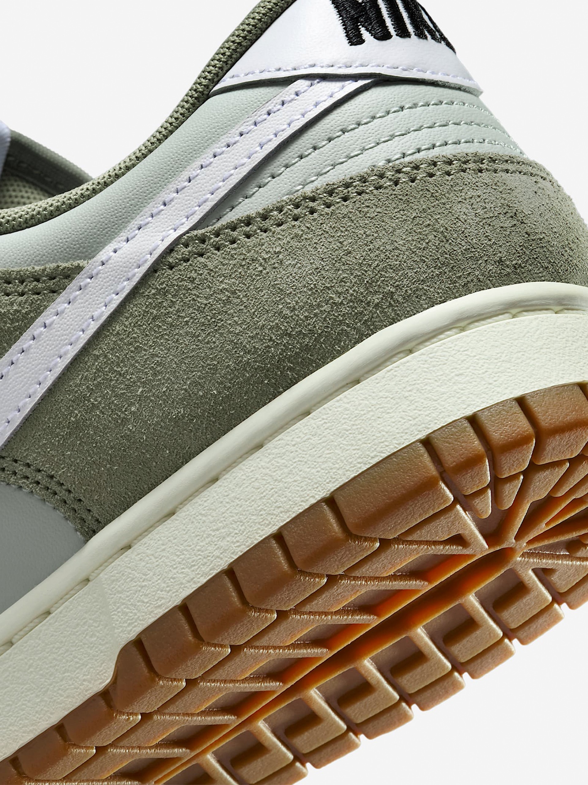 Zapatillas Nike Dunk Low Retro SE Verdes Para Hombre